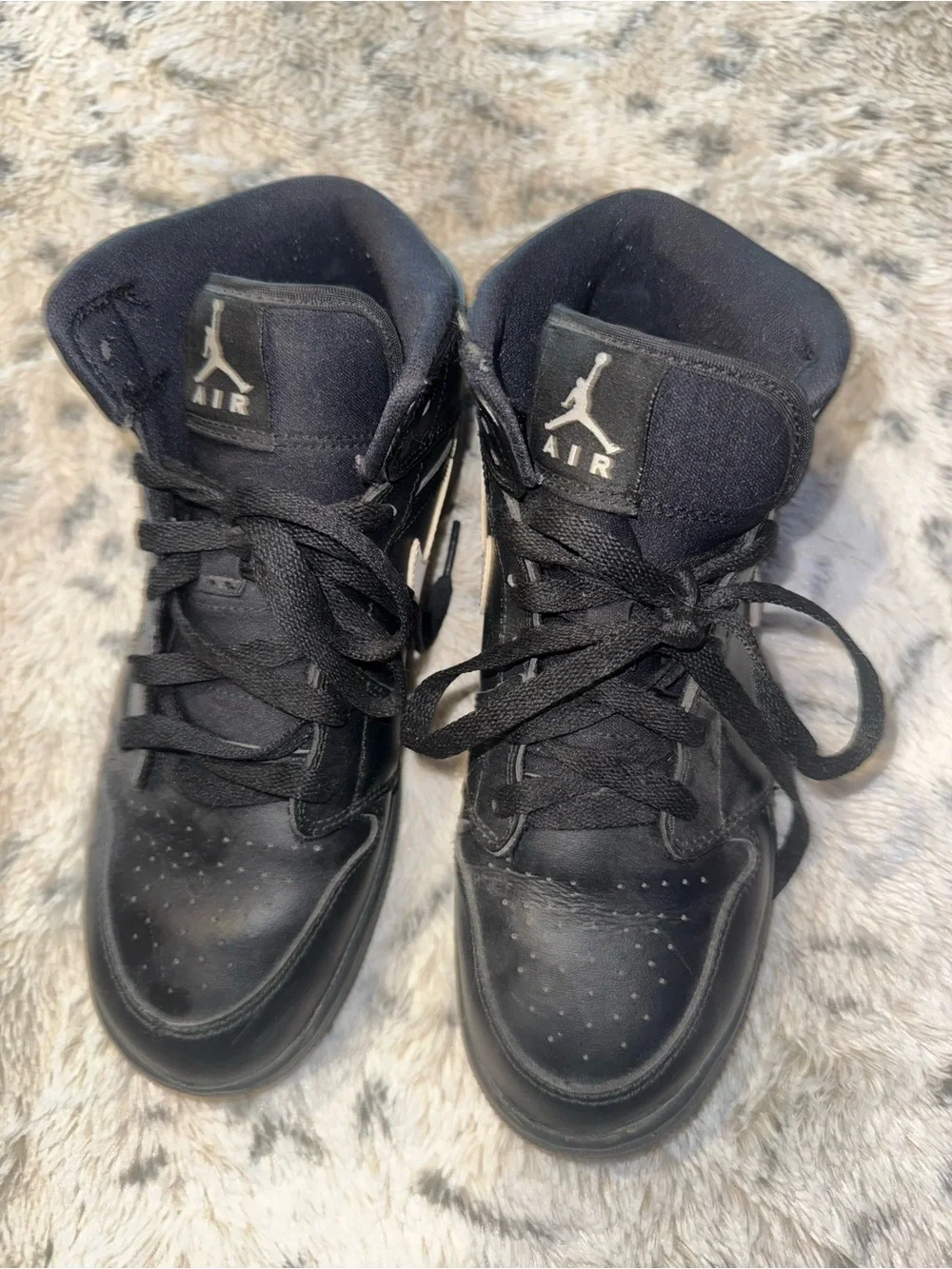 Nike Air Jordan 1 Mid 'Speckle' (Black/White/White) Style Code: 554724-049